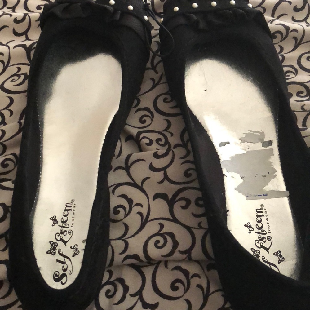 Shoes - Picture 2 of 3